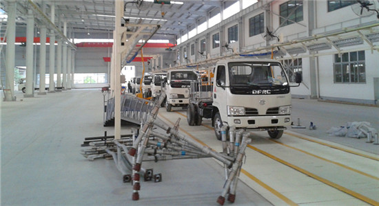 <a href=http://cnnxw.cn/ssc target=_blank class=infotextkey>灑水車</a>圖片