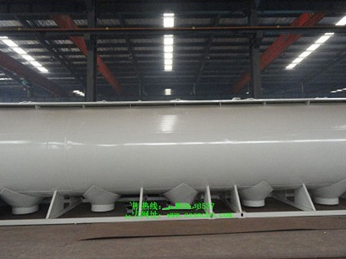 散裝<a href=http://cnnxw.cn/siliaoche/ target=_blank class=infotextkey>飼料車</a>廠家-獨立作業(yè)式散裝飼料罐