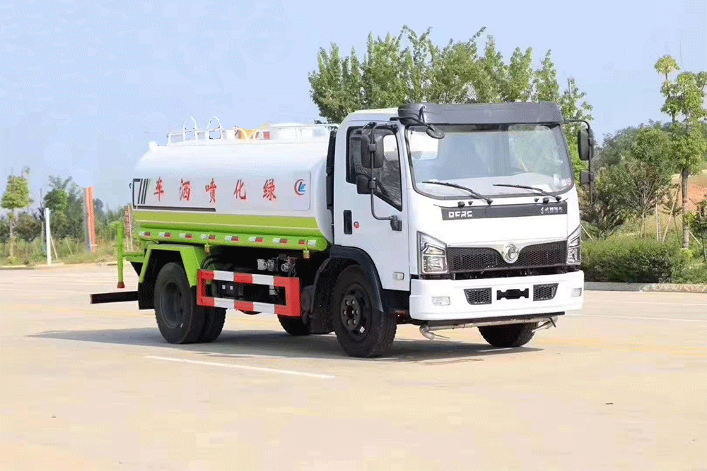 新品國六東風(fēng)大福瑞卡9.2方灑水車圖片2